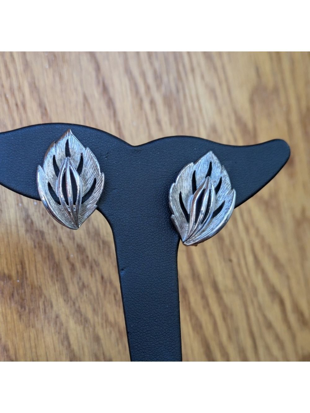 Monet Silver Tone Leaf Clip On Earrings Vintage Elegant Statement